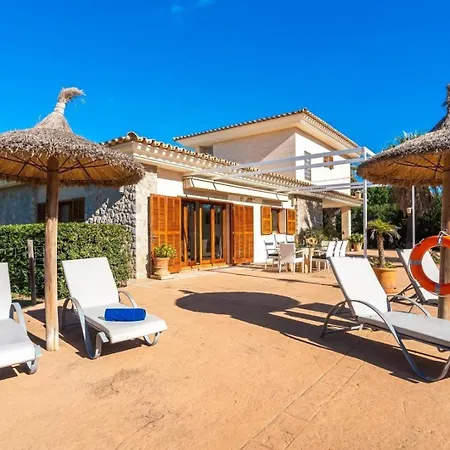 Vakantiehuis Schoenes Mit Pool Fuer 8 Personen